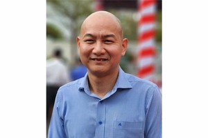 市工商厅副厅长阮原方。