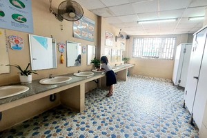 第十一郡征侧小学卫生间像酒店一样漂亮。