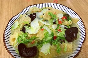 开胃美食：木耳烧皮肚