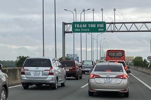 本市-隆城-油曳高速公路。（图：孟玲）