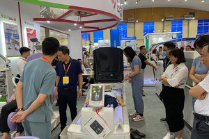 展会一隅。（图：何英）