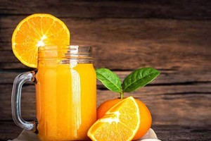 喝橙汁缓解学习考试压力