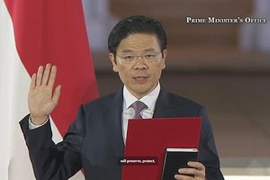 新加坡第4任总理黄循财宣誓就职。（图：互联网）