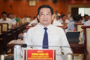 杨玉海同志当选市人委会副主席。（图：顺文）