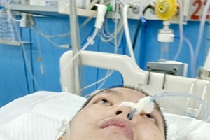 武杨家宝在医治中。