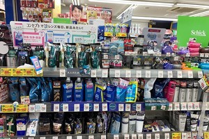 普通药妆店内摆放着许多男士用品。（图：互联网）