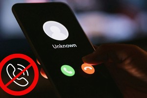 电话用户连续被陌生电话骚扰。