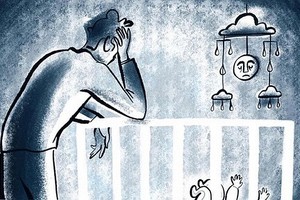 不少男性在迎来新成员后陷入心理危机。