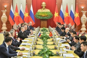 党中央总书记阮富仲与俄罗斯总统普京举行会谈。（图：越通社）