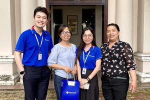 Vietravel旅游公司祝贺本报