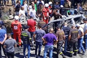 22日在黎巴嫩贝卡地区的阿尔凯亚拉拍摄的以军空袭现场。（图：新华社）