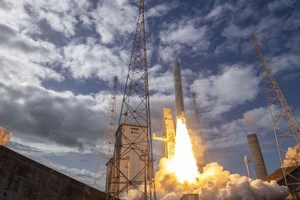 欧洲阿丽亚娜 6 型火箭发射升空。（图：CSG）