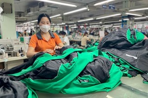 越南纺织品成衣行业出现许多可观势头，订单充裕。