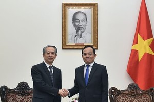 陈留光副总理接见熊波大使