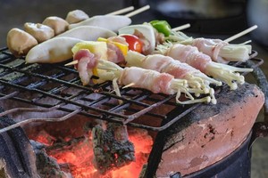 美疾控中心表示，此轮感染可能与预装熟食肉有关，目前还不清楚具体是哪种肉类，美国有关部门正在进行调查。（示意图：互联网）