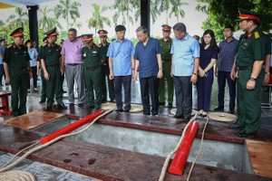 国家主席苏林检查阮富仲总书记安葬筹备工作