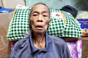 父亲患喉癌 家庭无能力