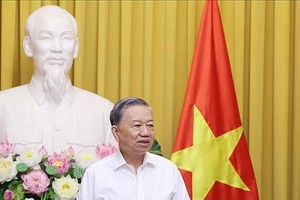 继续推动司法改革 防止保守局部