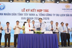 西贡旅游总公司与西宁省签署合作协议