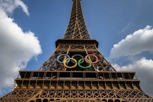埃菲尔铁塔上奥运五环将保留至2028年