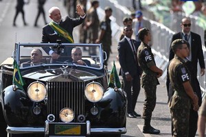 巴西阅兵典礼庆祝独立 202 周年