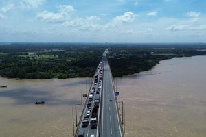 隆城桥恢复正常通车。（图：陶庄）