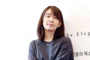 韩江1970年生于韩国光州，文学世家出身。她的代表作《素食者》2007年出版后，在国际上获得巨大成功，被翻译成多种语言。（图：互联网）