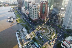 第一郡阮惠与崛起街的地价调整后预计最高为8.1亿元一平方米。（图：周俊）