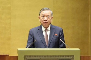 紧贴实践制定符合法律规定