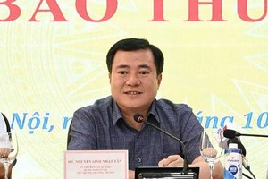 工商部副部长阮生日新在新闻发布会上发言。（图：MOIT）