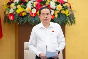 国会主席陈青敏在会议上致开幕词。（图：冯都）