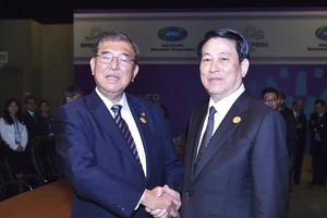 国家主席梁强会见日本首相石破茂