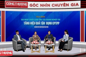 演讲者在座谈会上讨论和交换意见。（图：工商杂志）