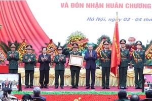 为出色完成各项政治任务创造动力