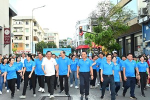 富润郡举办步行募捐帮助贫民