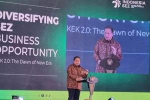 印尼经济统筹部长哈尔塔托在论坛上致词。（图：互联网）