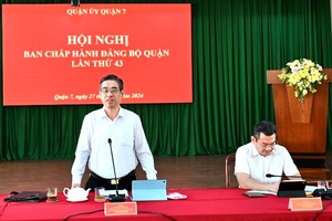 市委副书记阮福禄会上致辞。