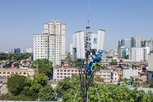 在全国63省、市中心开展的5G网络。