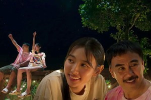 万国小姐菙仙在《完成订单！》中饰演直播网红。