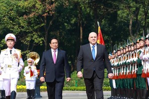 俄罗斯联邦政府总理米舒斯京对越南进行正式访问