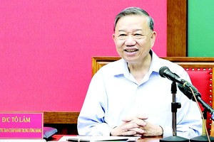 党中央总书记苏林发表有关新纪元的讲话。