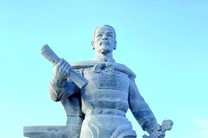 位于河仙市内的莫玖塑像。