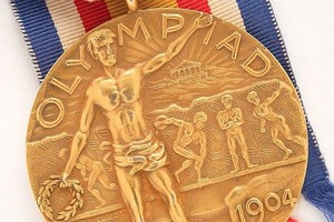 1904 年美国首届奥运金牌高价成交