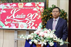 越南驻中国大使范青平在“家乡之春”活动上发表。