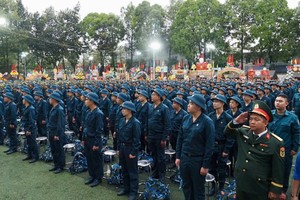 本市逾4000名青年踊跃入伍