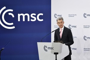 慕安会主席克里斯托夫‧霍伊斯根在慕尼黑安全会议开幕式上致辞。（图：新华社）