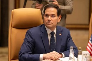 美国国务卿鲁比奥在沙特阿拉伯利雅得迪里耶宫参加会议。（图：互联网）