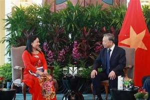 党中央总书记苏林会见香格里拉医疗投资公司顾问、华林医疗有限责任公司联合创始人陈氏林女士。（图：越通社）