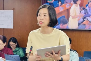 市财政厅所属公私合作与债务管理科长苏氏金钗在新闻发布会上发言。（图：廷余）