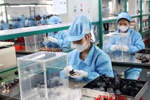 顺化市香茶市四夏工业区由中国全资的越南SANYOU电子设备公司，专生产出口电子零件。